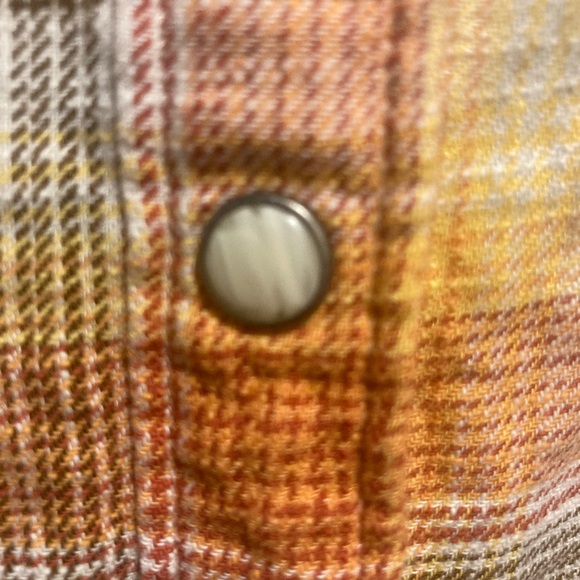 Blake Shelton Lands End top - Picture 3 of 5